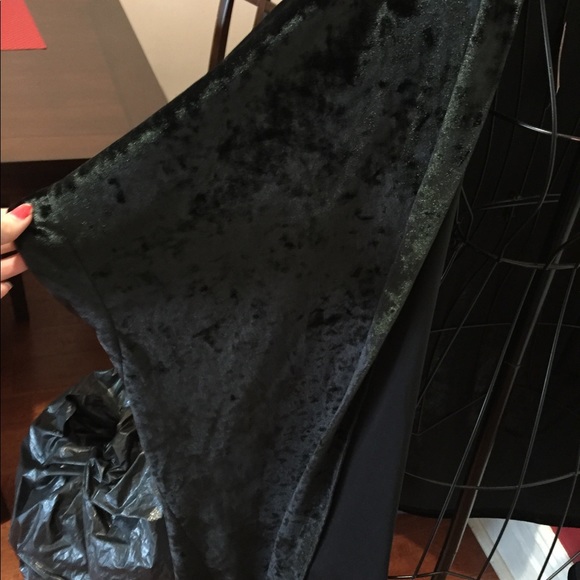 NWT VS CRUSHED VELVET KIMONO - Picture 4 of 5